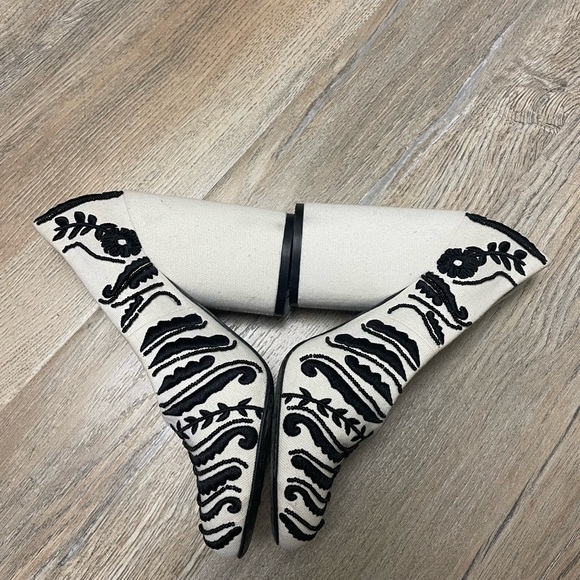 Tory Burch - Picture 2 of 5